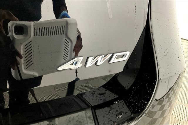 Used 2023 Ford Explorer XLT w/ Equipment Group 202A image 14