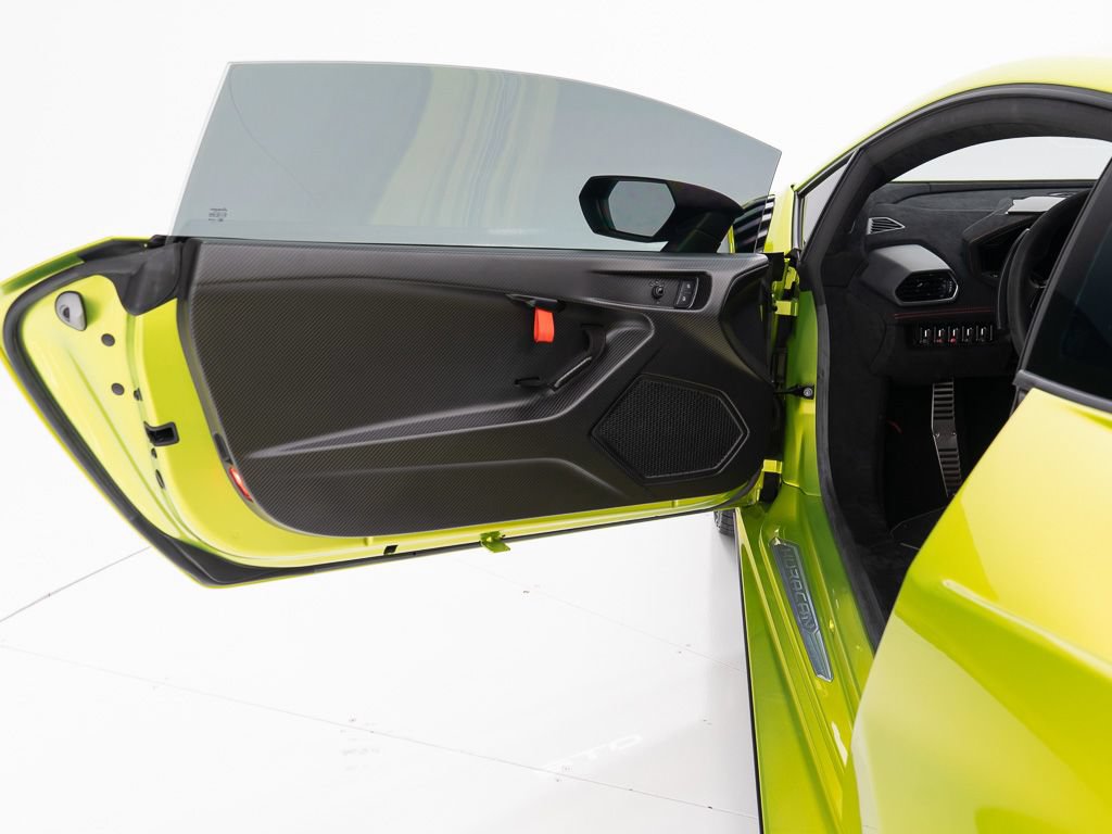 Used 2023 Lamborghini Huracan STO RWD image 10
