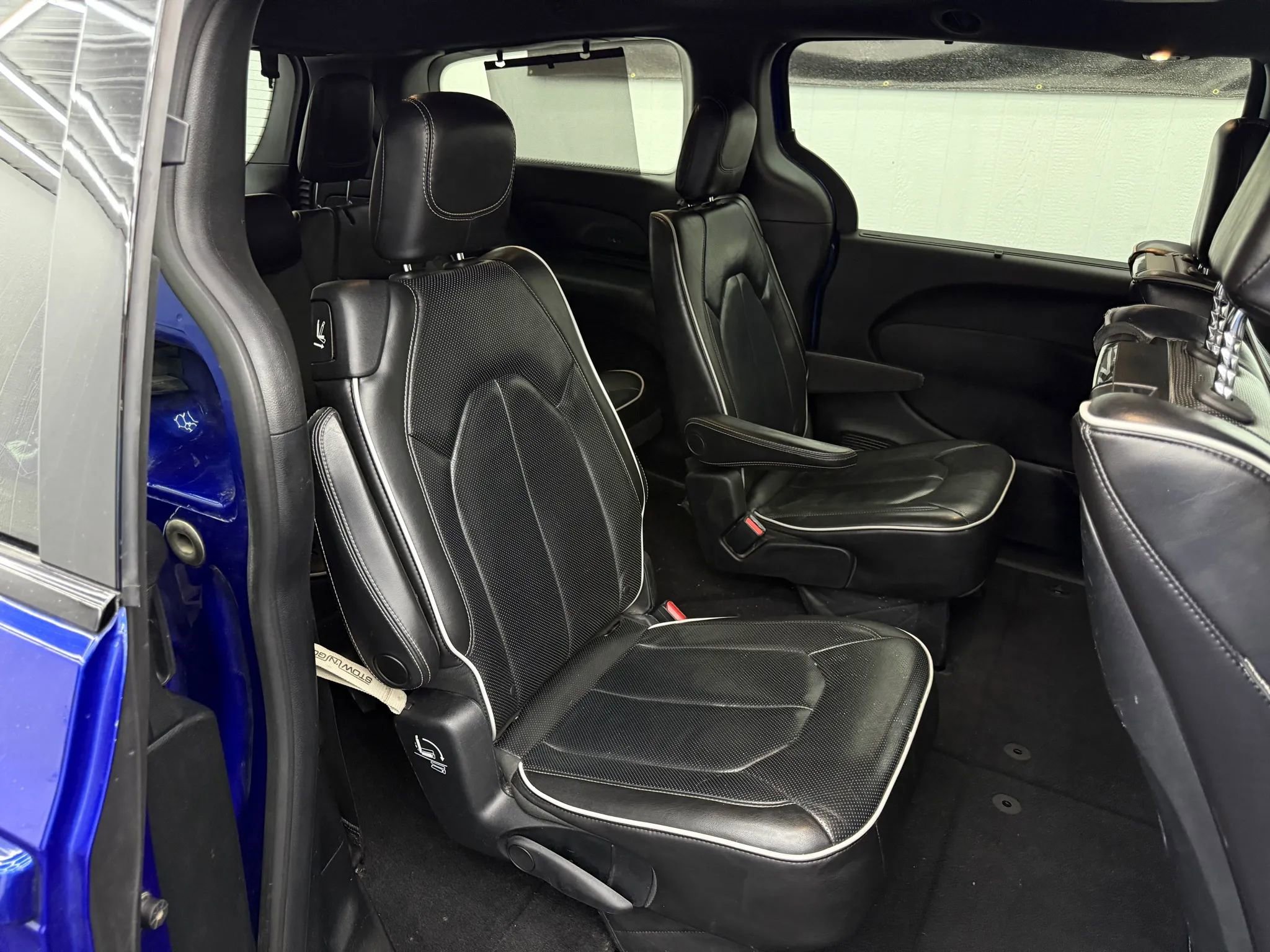 Used 2018 Chrysler Pacifica Limited w/ Advanced Safetytec Group image 8