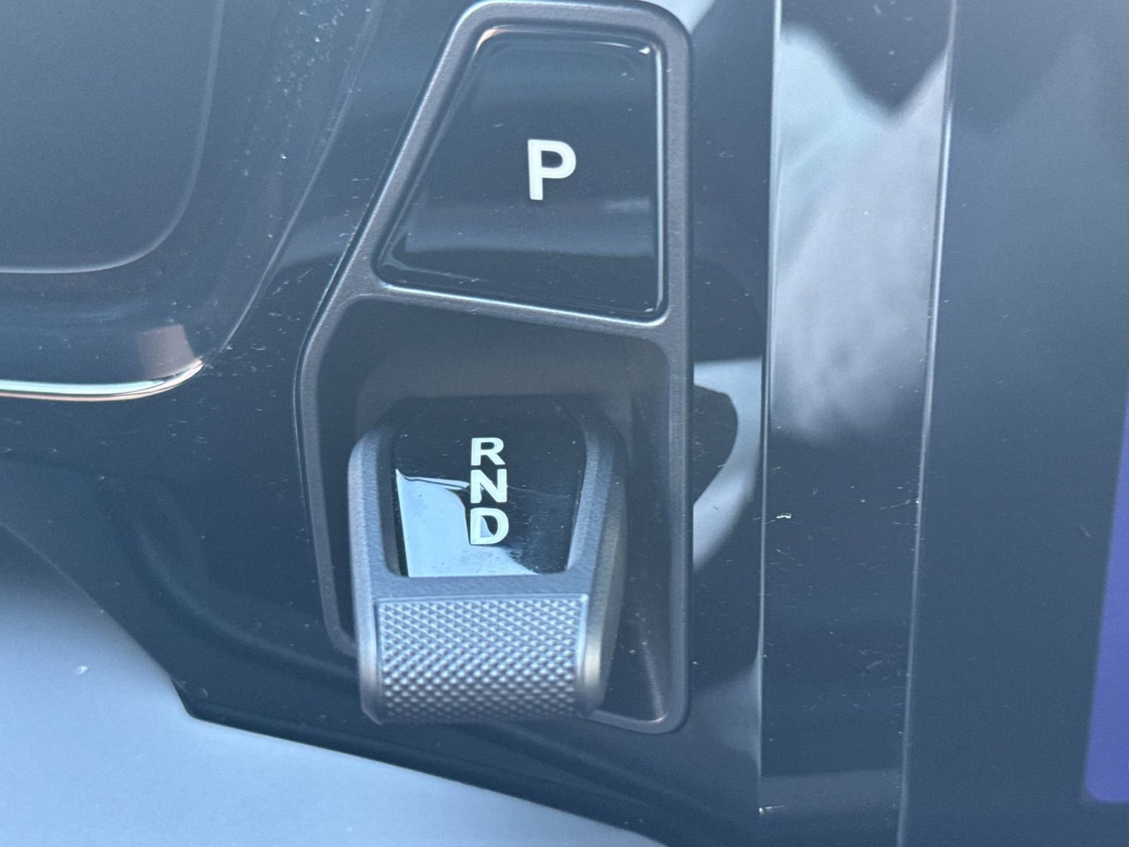 Certified 2025 Porsche Macan Electric image 26