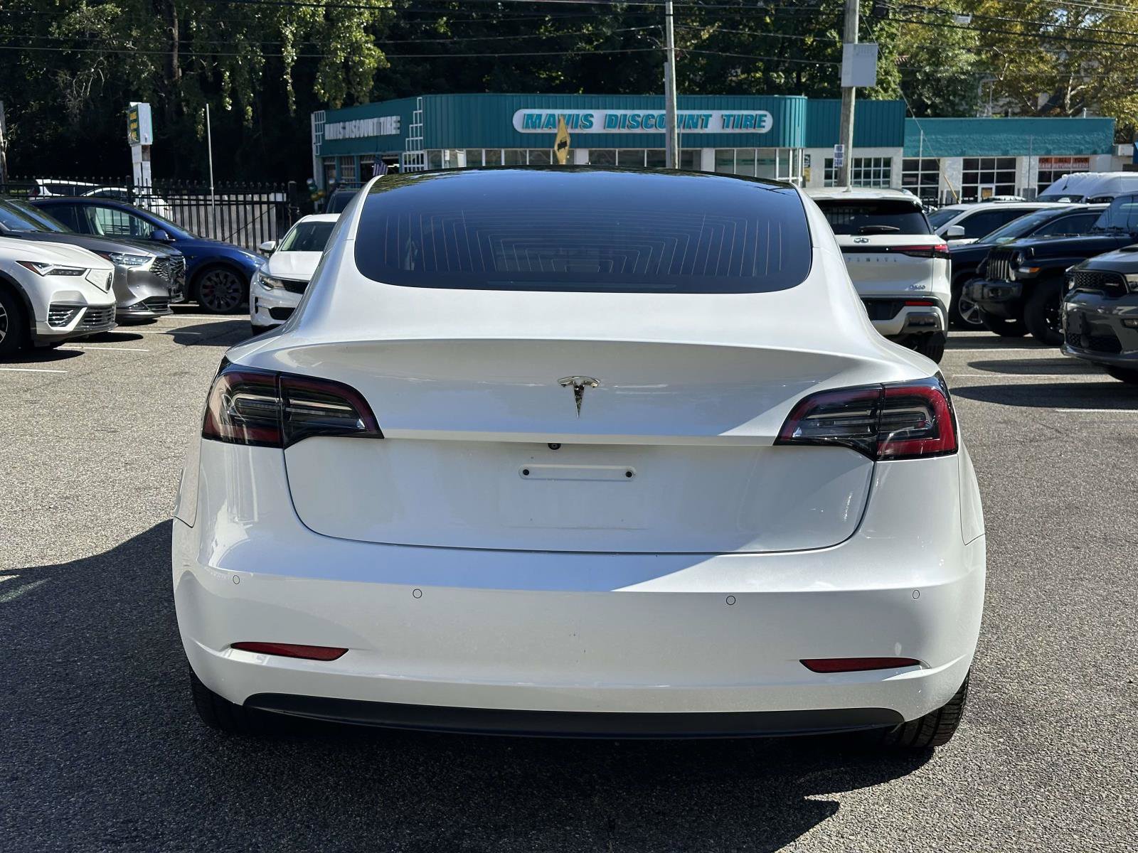 Used 2019 Tesla Model 3 Standard Range RWD image 4