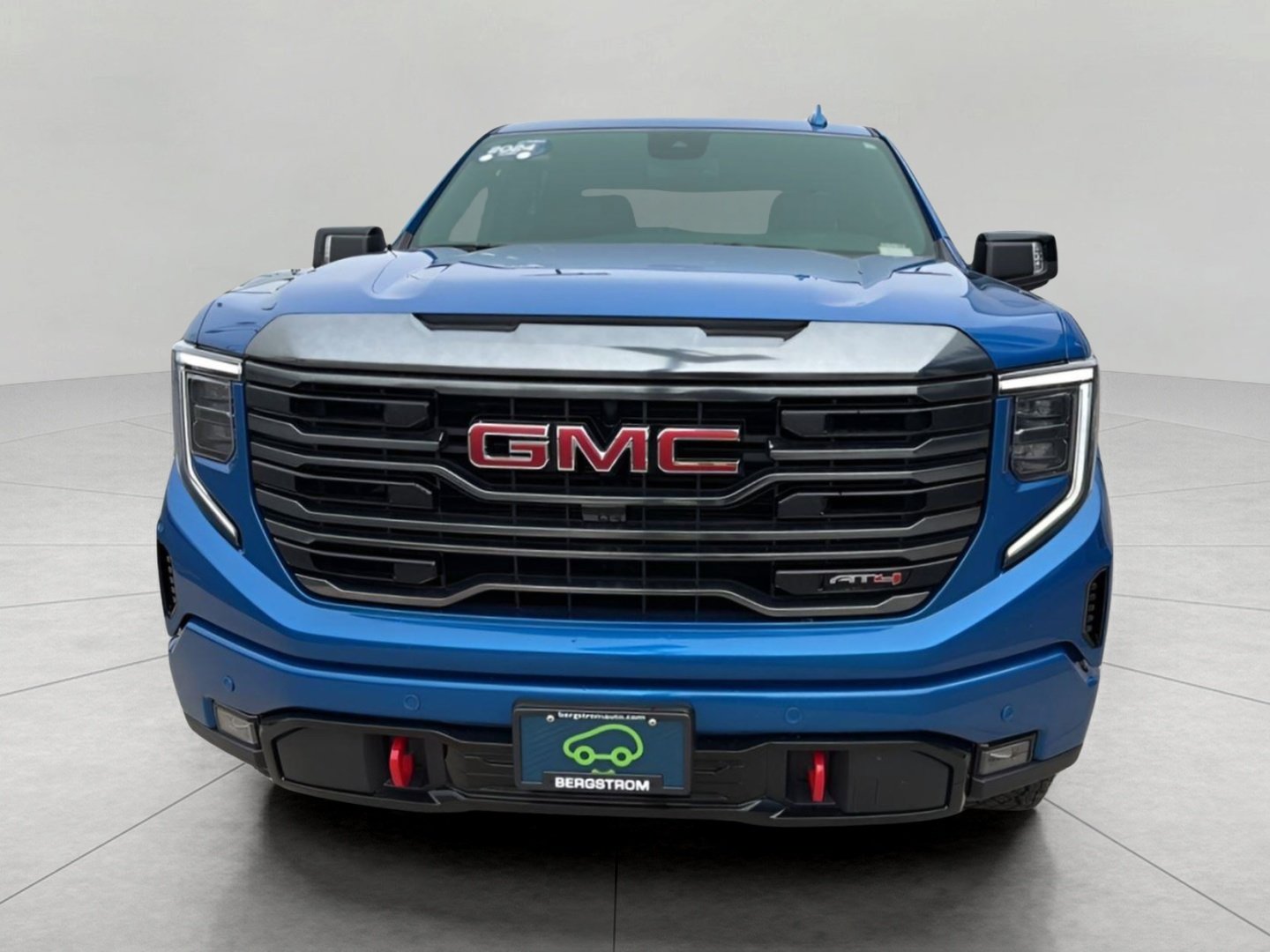 Used 2024 GMC Sierra 1500 AT4 w/ AT4 Premium Package AWD/4WD image 9