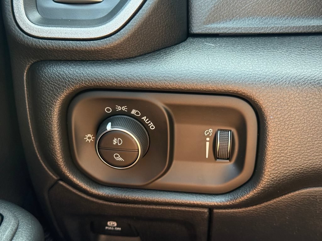 New 2026 RAM 1500 Express RWD image 19