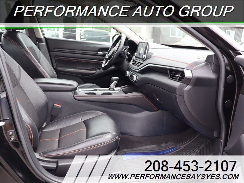 Used 2022 Nissan Altima 2.5 SR FWD image 11