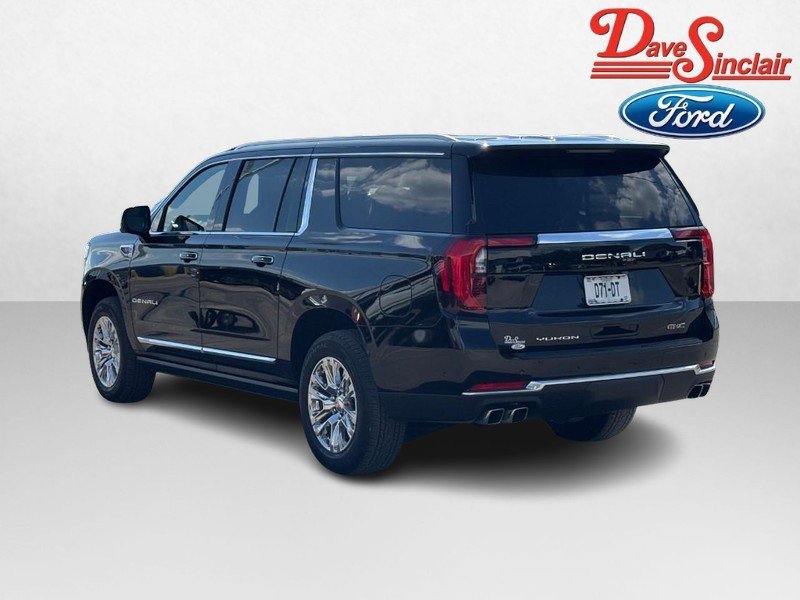 Used 2025 GMC Yukon XL Denali w/ Sun & Power Step Package AWD/4WD image 9