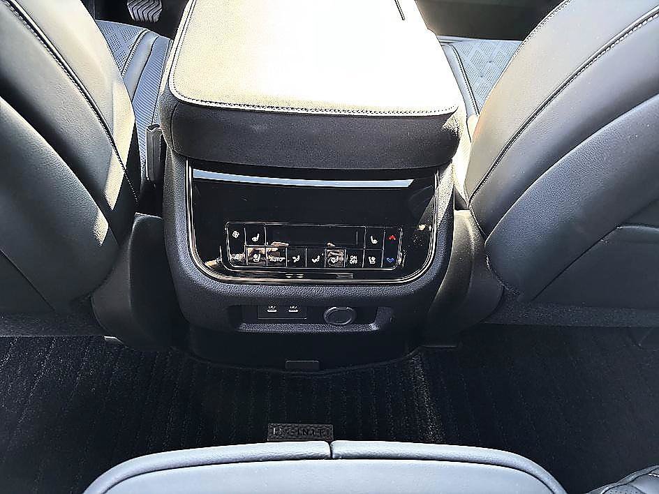 Used 2026 INFINITI QX80 Autograph w/ Premium Cargo Package AWD/4WD image 19