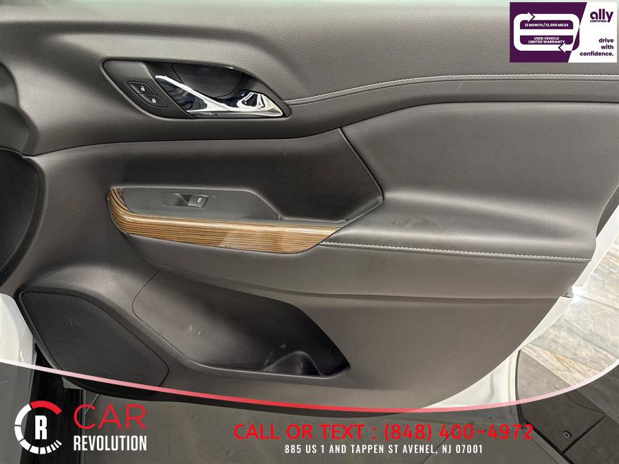 Used 2023 GMC Acadia SLE w/ Driver Convenience Package FWD image 50