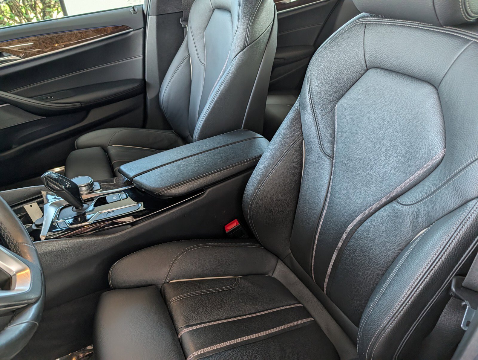 Used 2018 BMW 530e xDrive w/ Premium Package 2 image 11