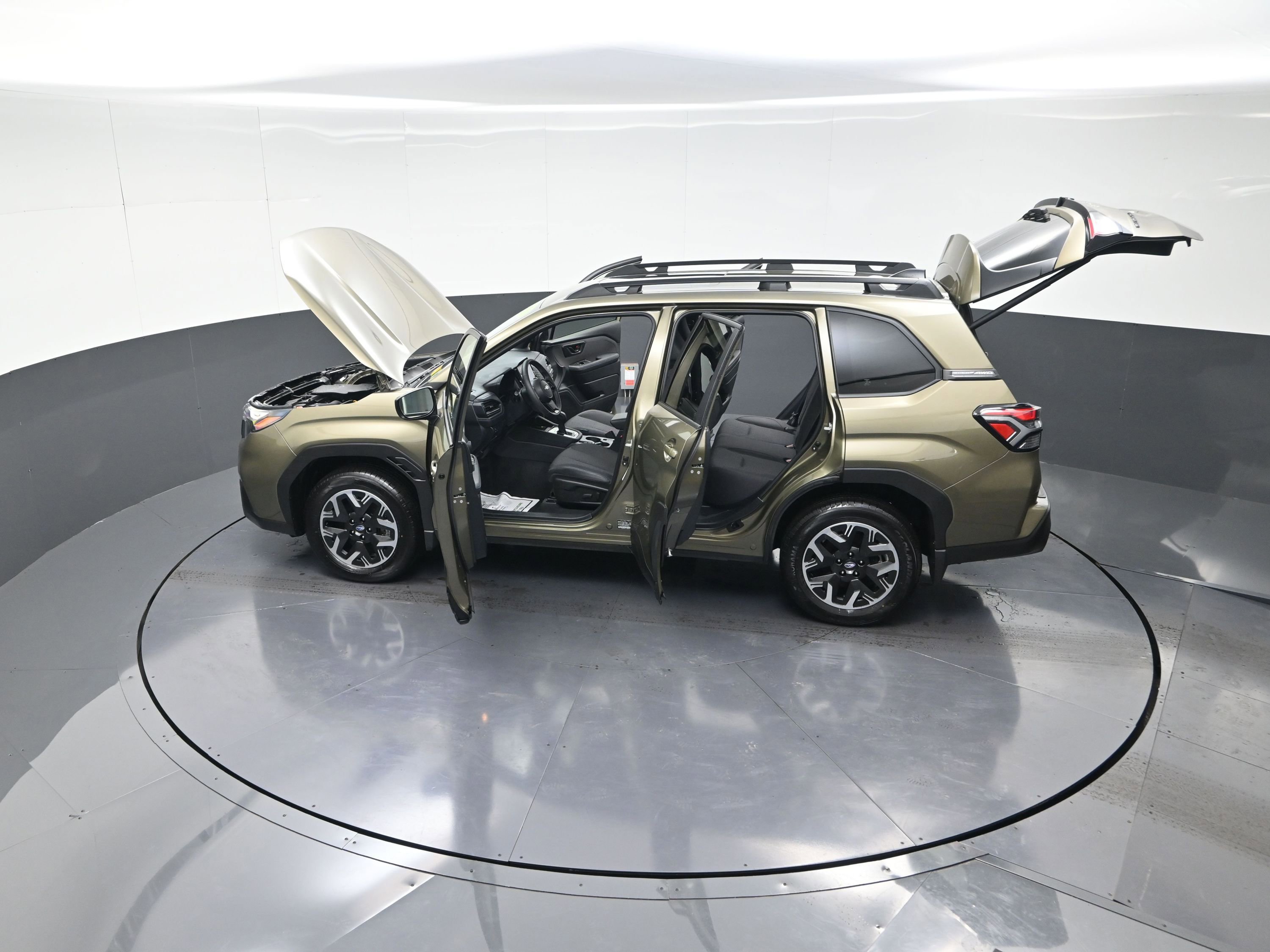 Used 2025 Subaru Forester Premium image 15