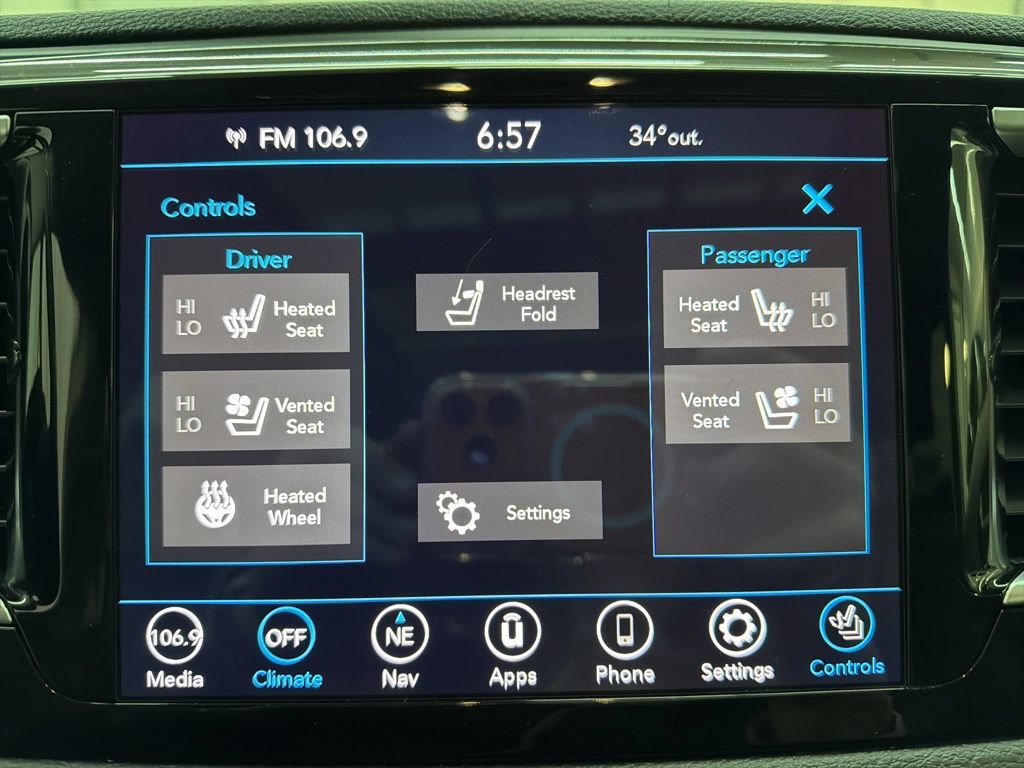 Used 2020 Chrysler Pacifica Limited FWD image 45