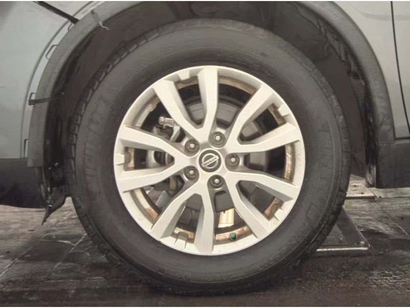 Used 2019 Nissan Rogue SV image 15