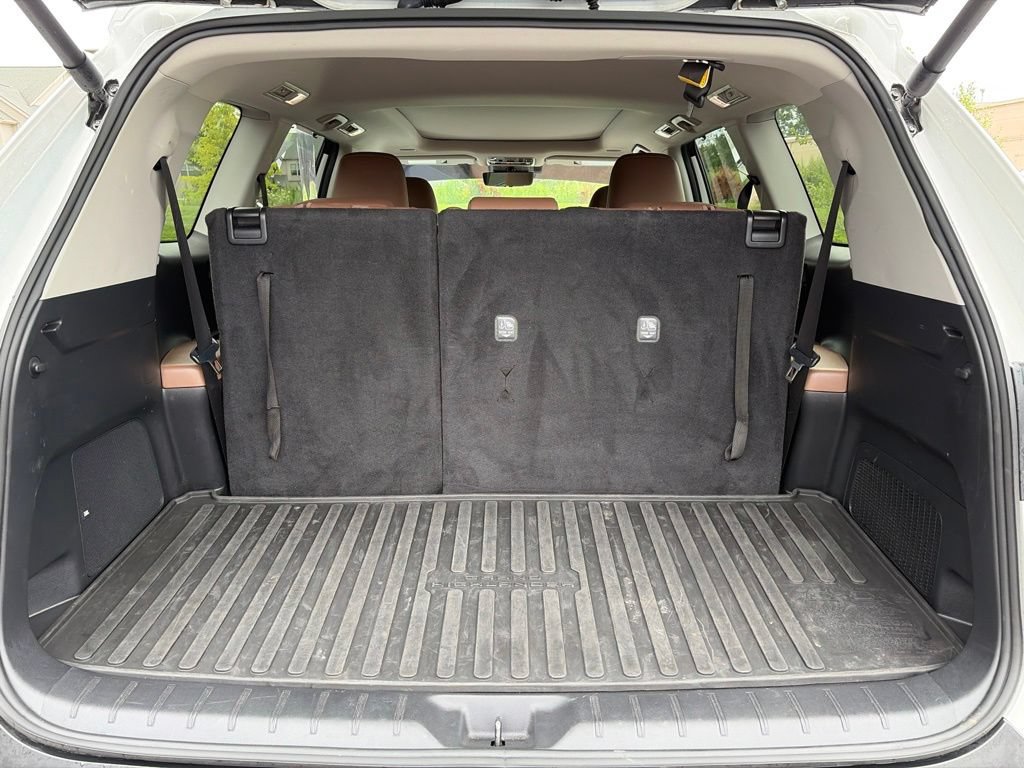 Used 2024 Toyota Grand Highlander AWD image 13