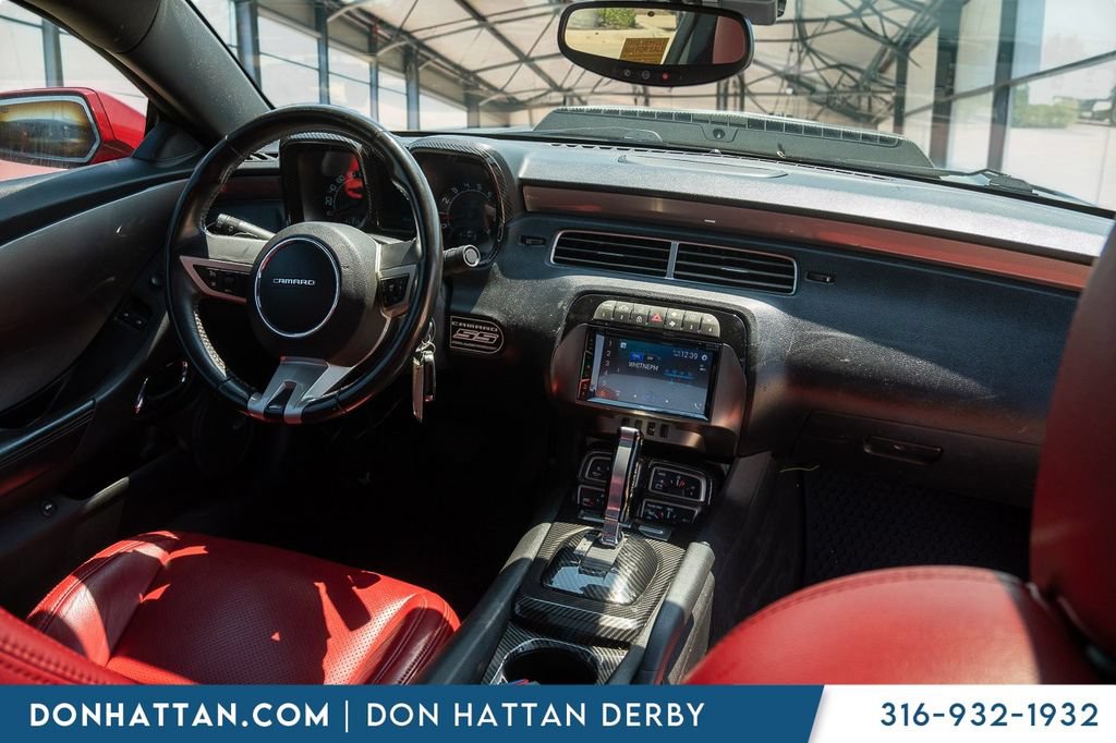 Used 2010 Chevrolet Camaro SS w/ White Stripe Package RWD image 6