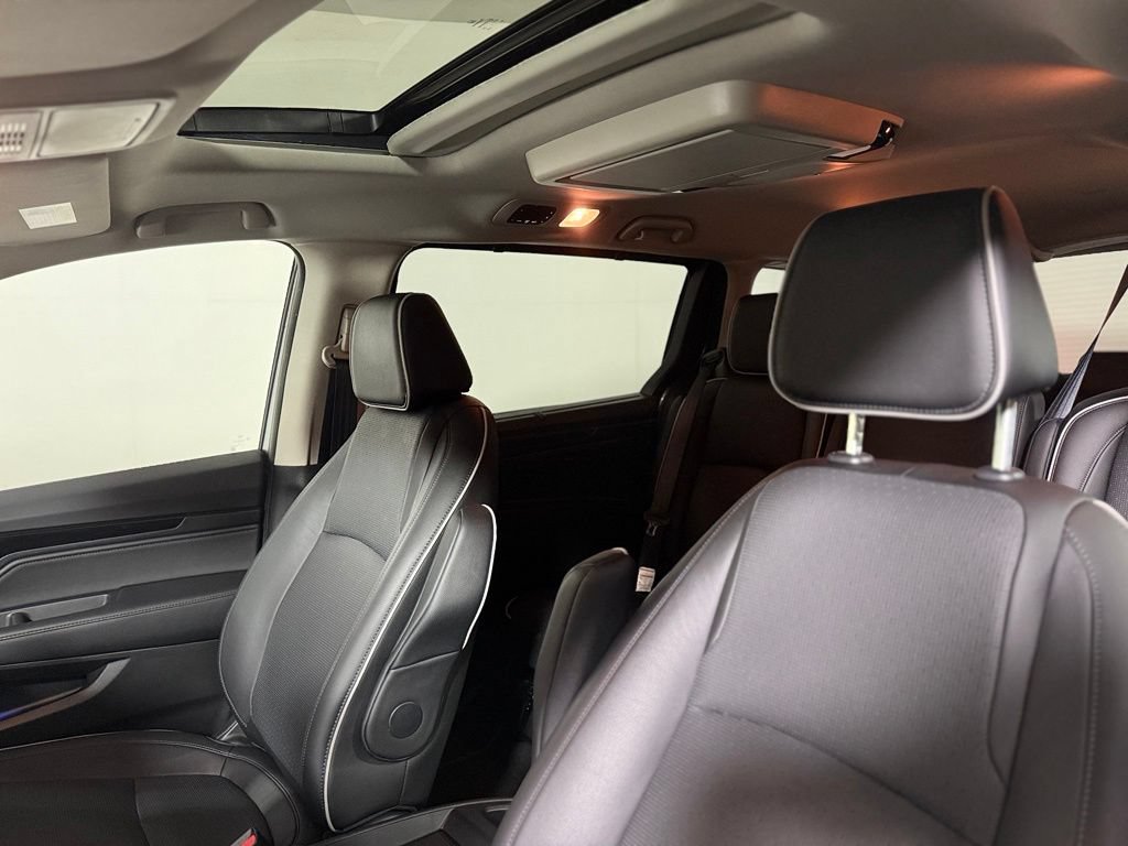 Used 2025 Honda Odyssey Elite image 21