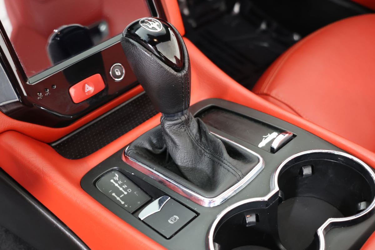 Used 2017 Maserati GranTurismo Sport RWD image 6