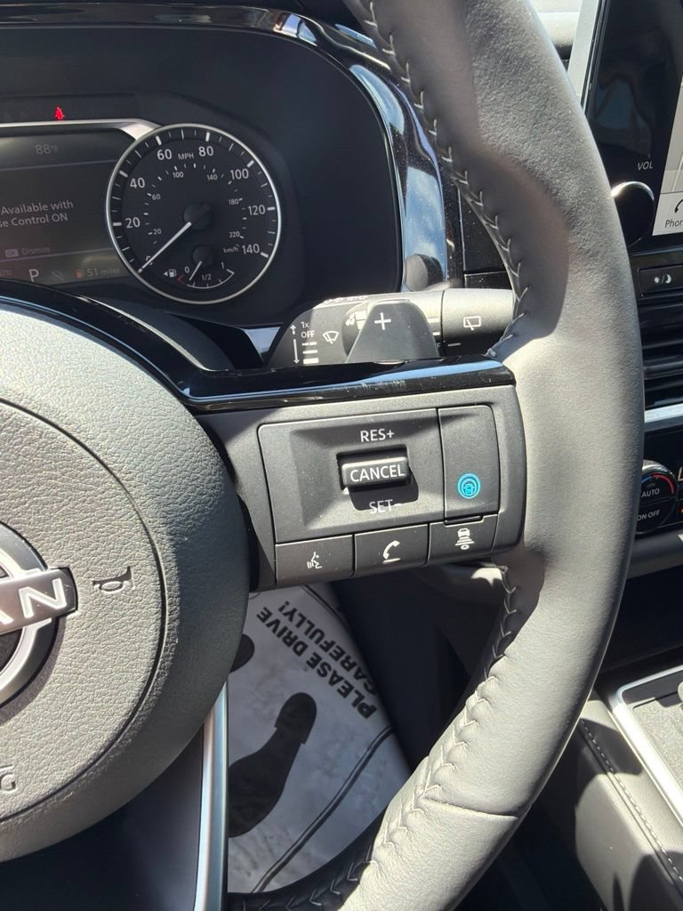 Used 2025 Nissan Pathfinder SL w/ Lighting Package (N92) AWD/4WD image 14