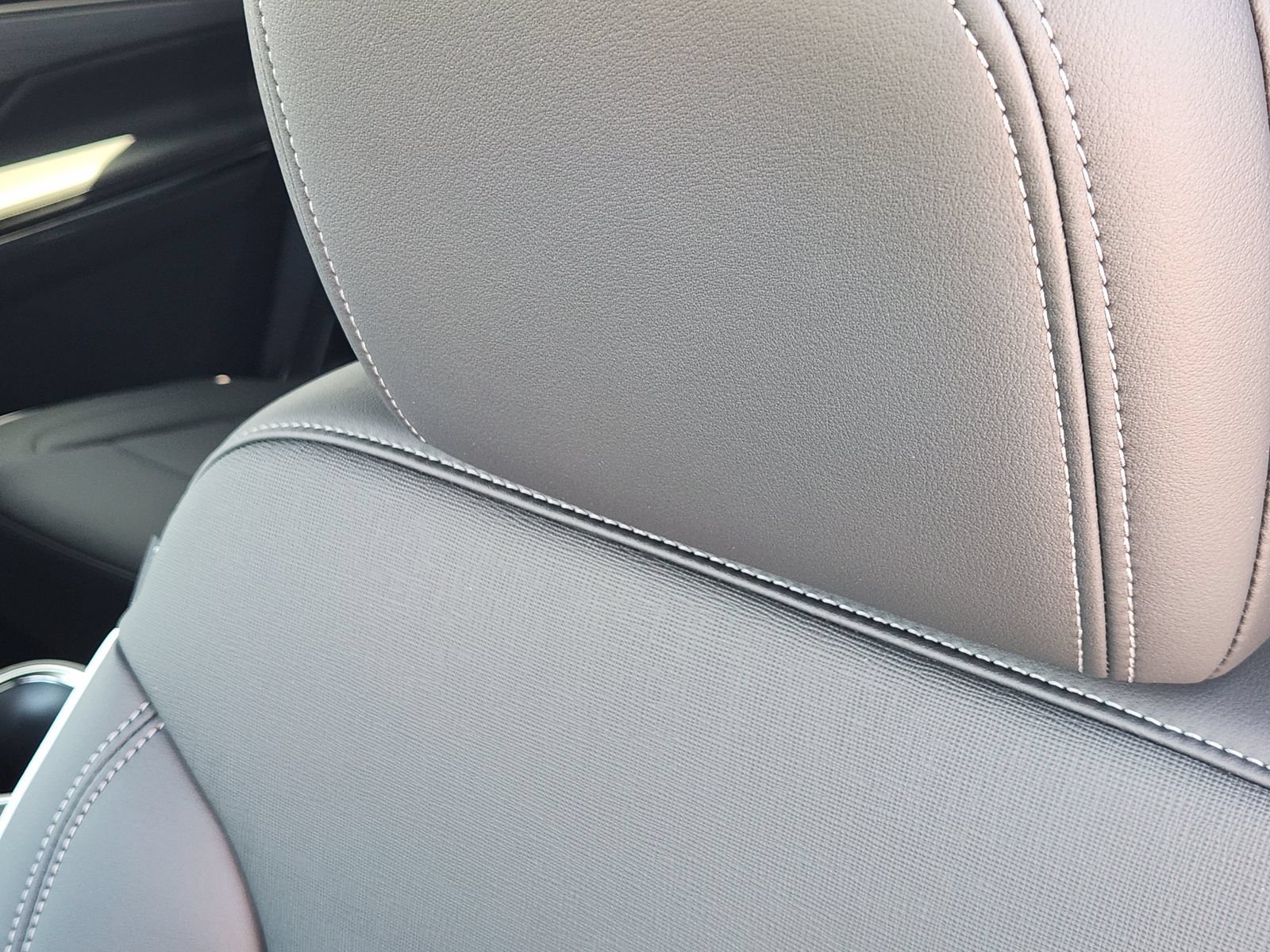 New 2026 Buick Enclave Preferred w/ Power Package FWD image 18