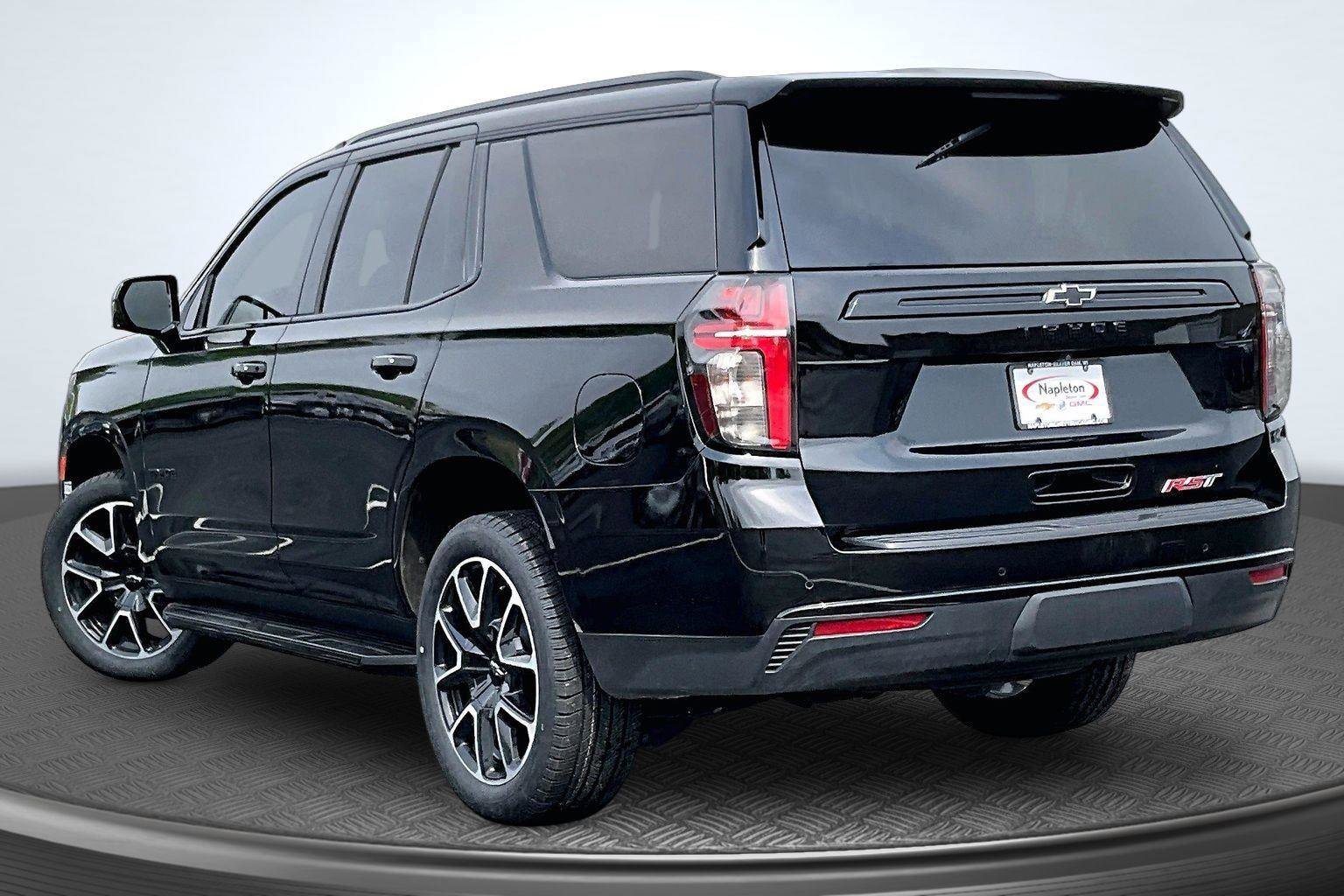 Used 2024 Chevrolet Tahoe RST w/ Luxury Package AWD/4WD image 14