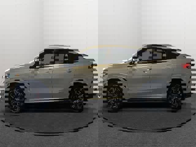 Used 2026 BMW X6 xDrive40i image 3