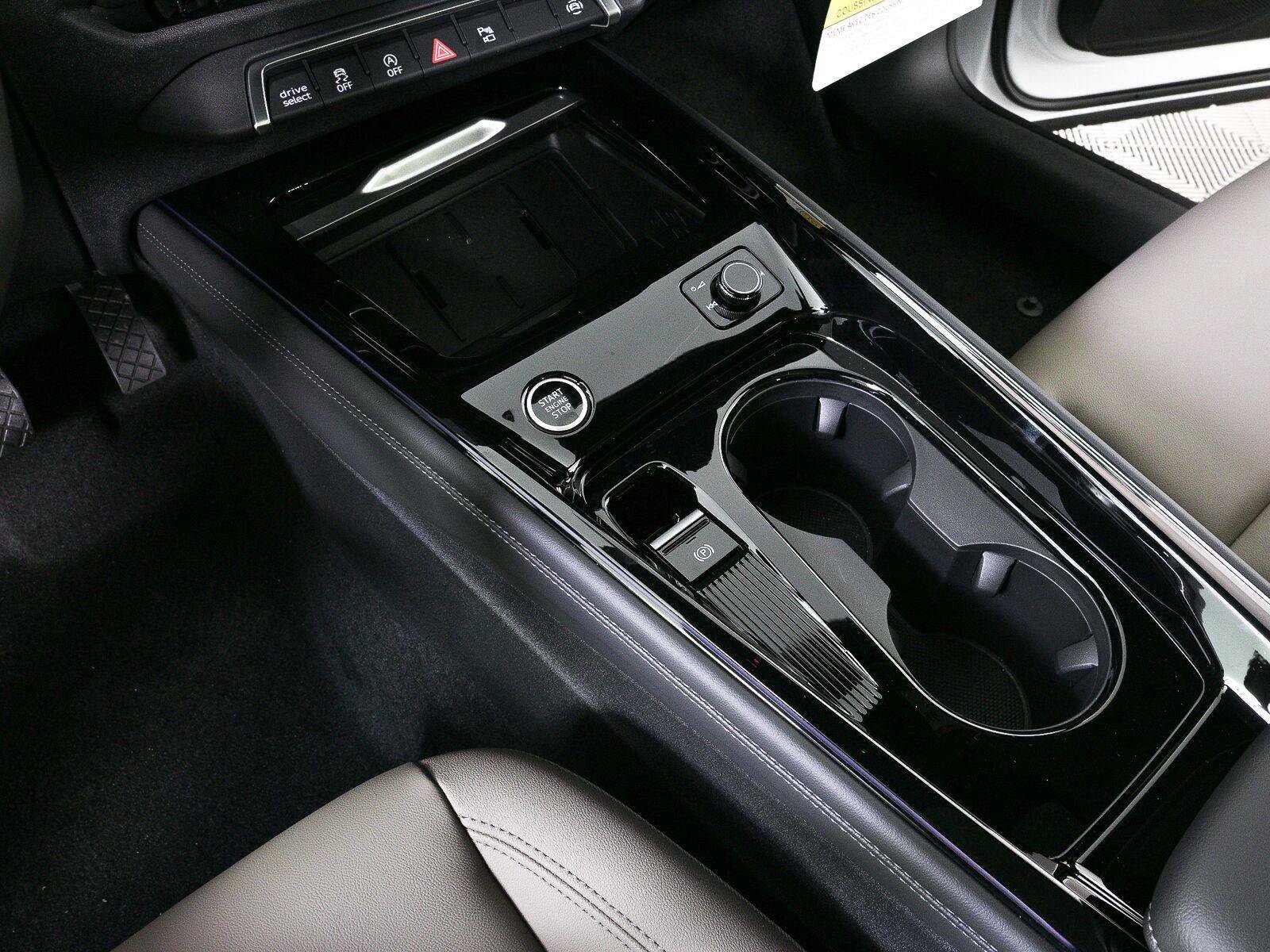 New 2026 Audi Q3 quattro 2.0T AWD/4WD image 29