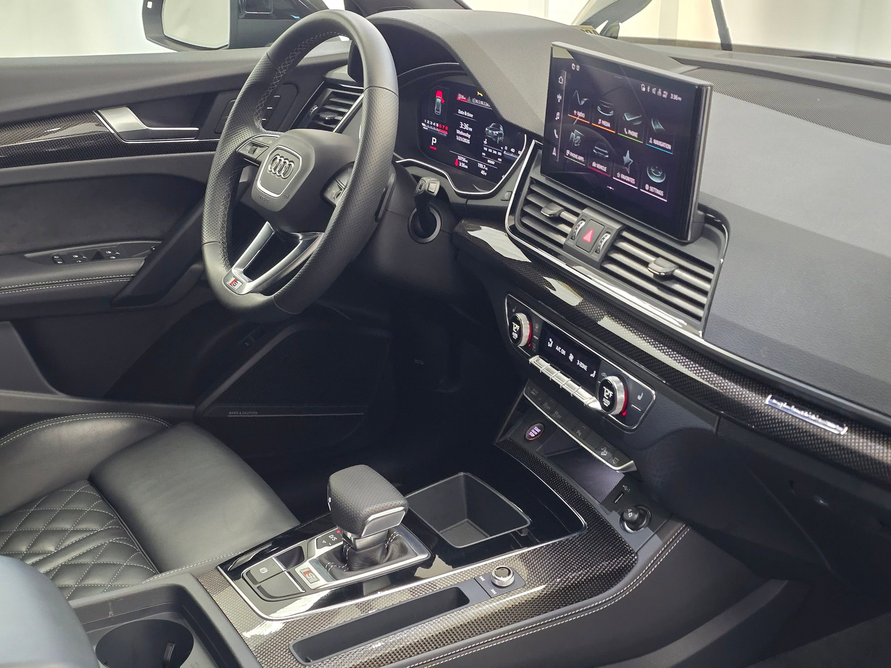 Used 2024 Audi SQ5 Premium Plus image 29