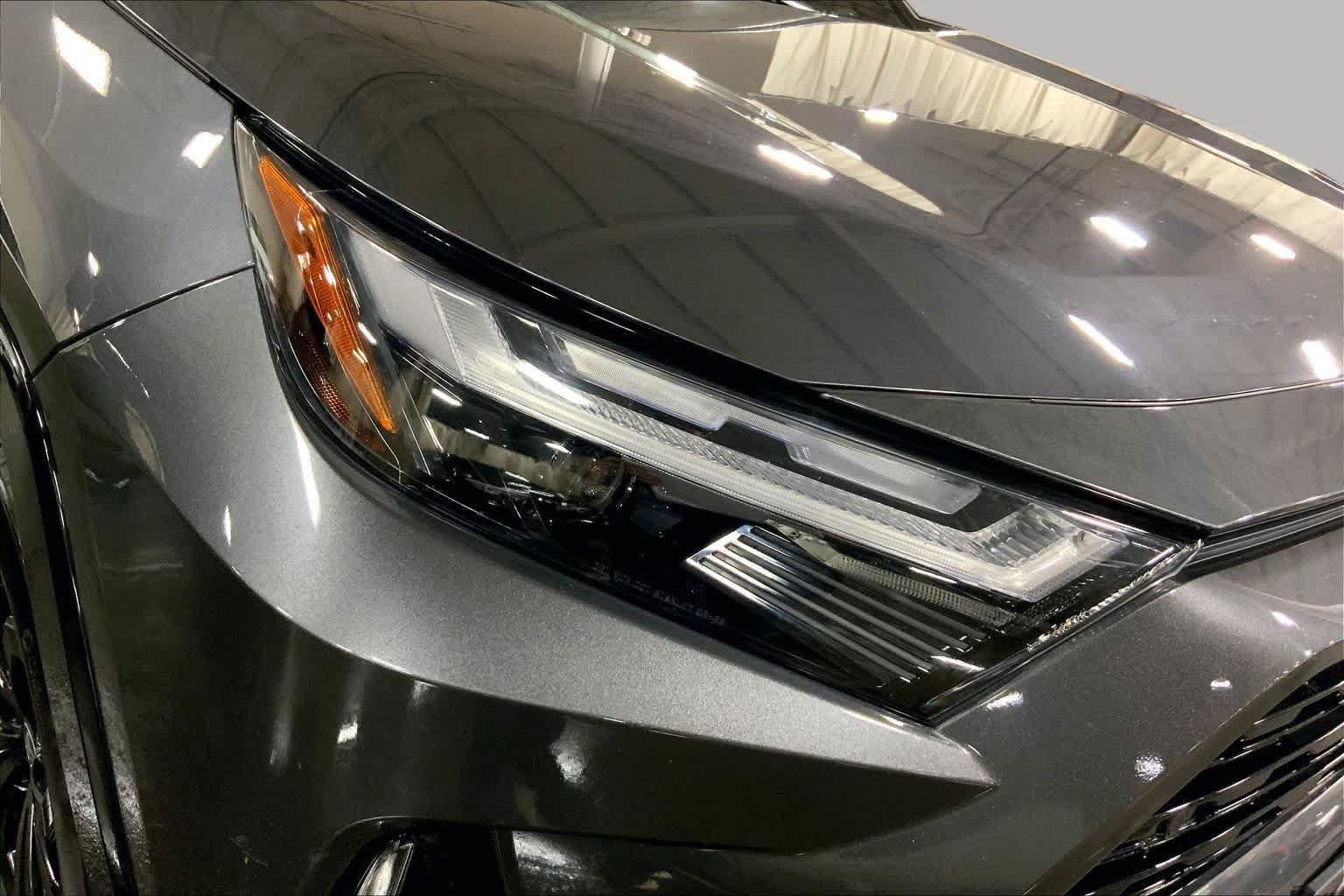 Used 2023 Toyota RAV4 XSE AWD/4WD image 28