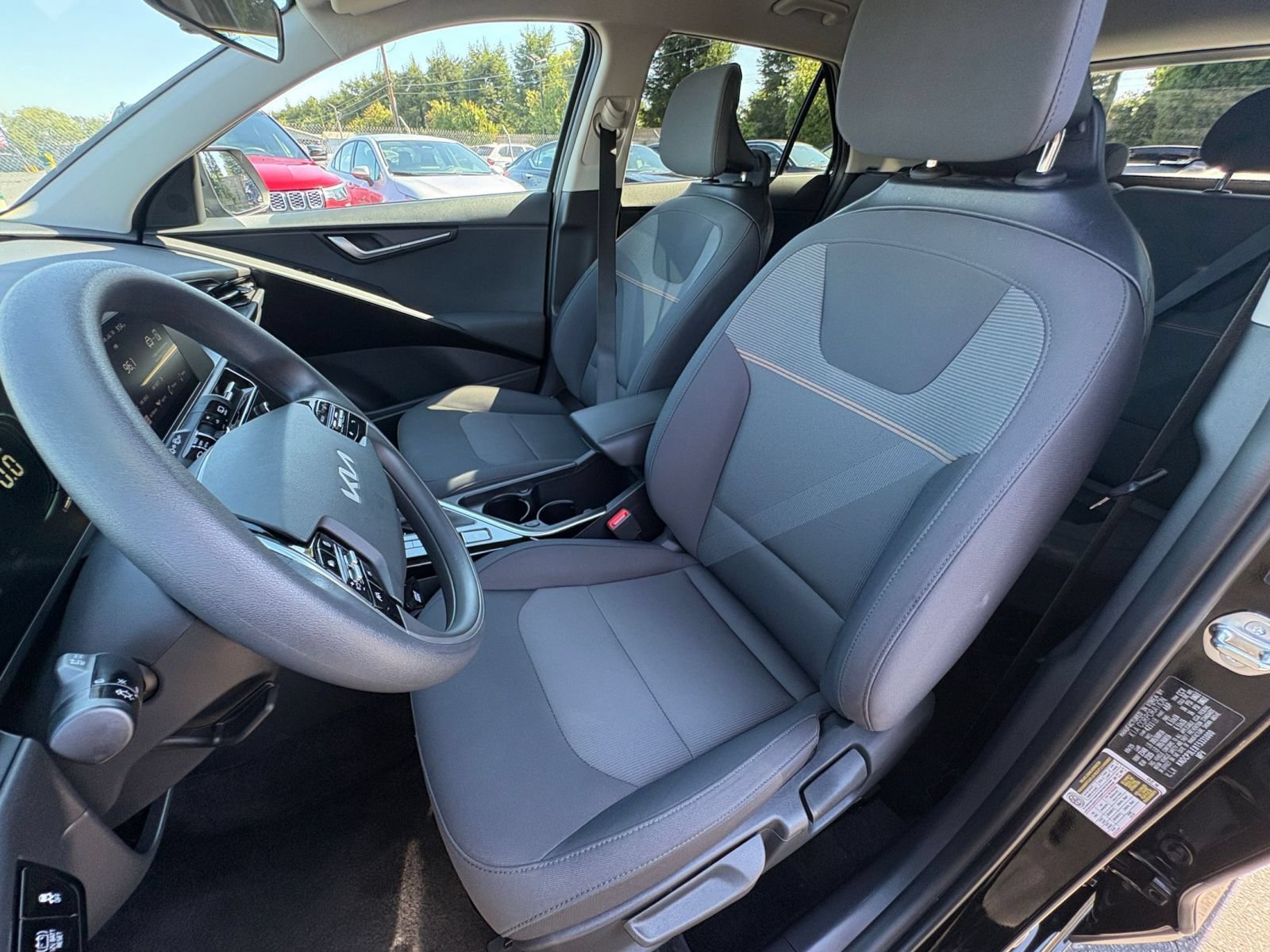 Used 2026 Kia Niro LX FWD image 34