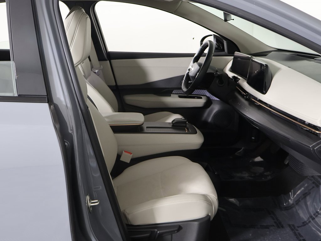 Used 2024 Nissan Ariya ENGAGE+ e-4ORCE image 27