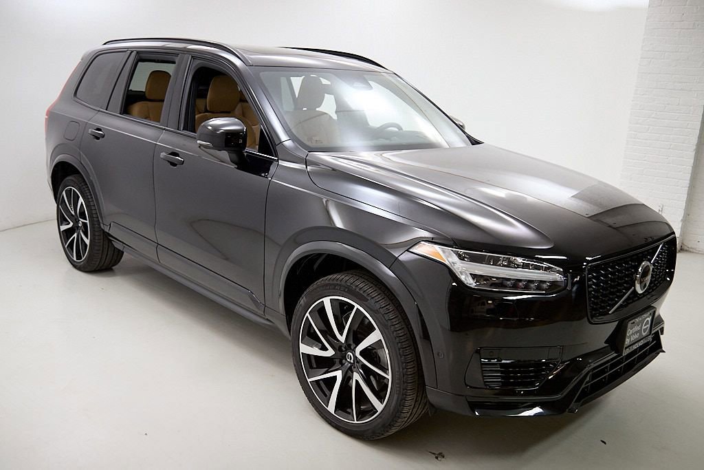 Certified 2023 Volvo XC90 T8 Ultimate w/ Lounge Package image 3