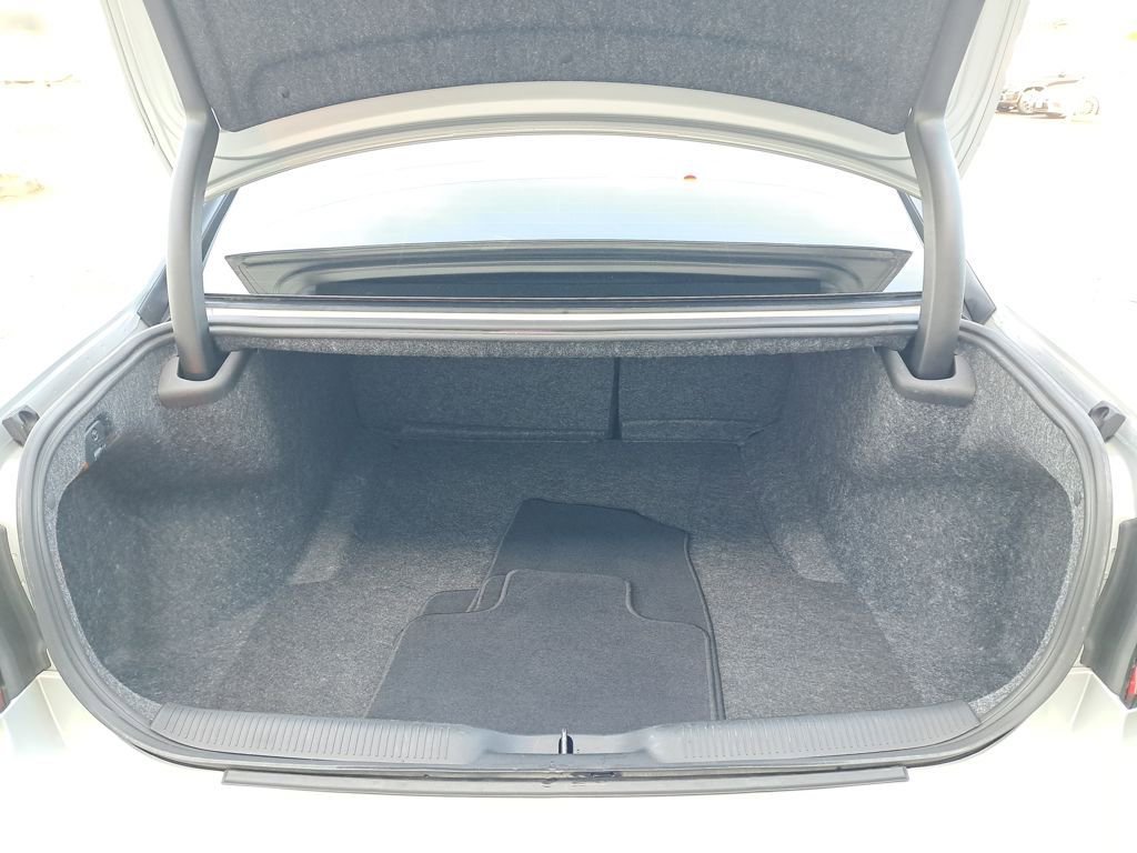 Used 2023 Dodge Charger SXT w/ Blacktop Package image 28