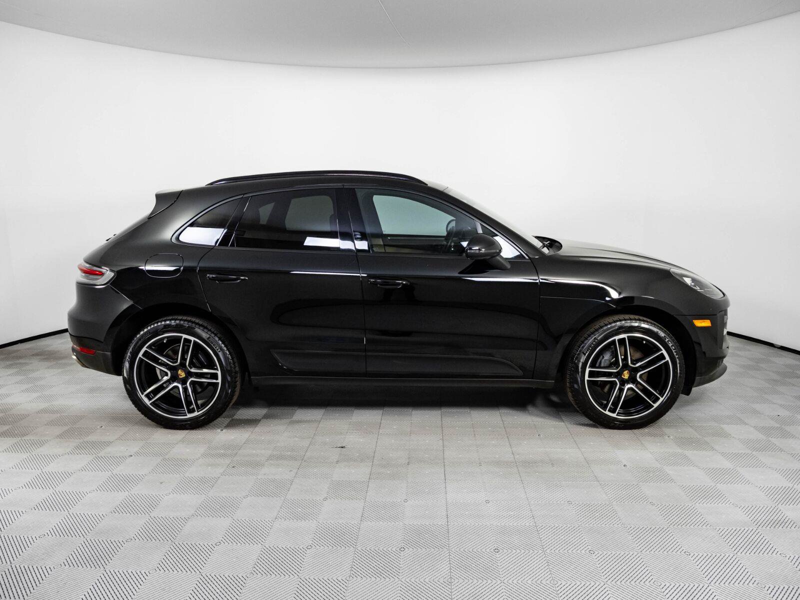 Used 2019 Porsche Macan AWD/4WD image 27