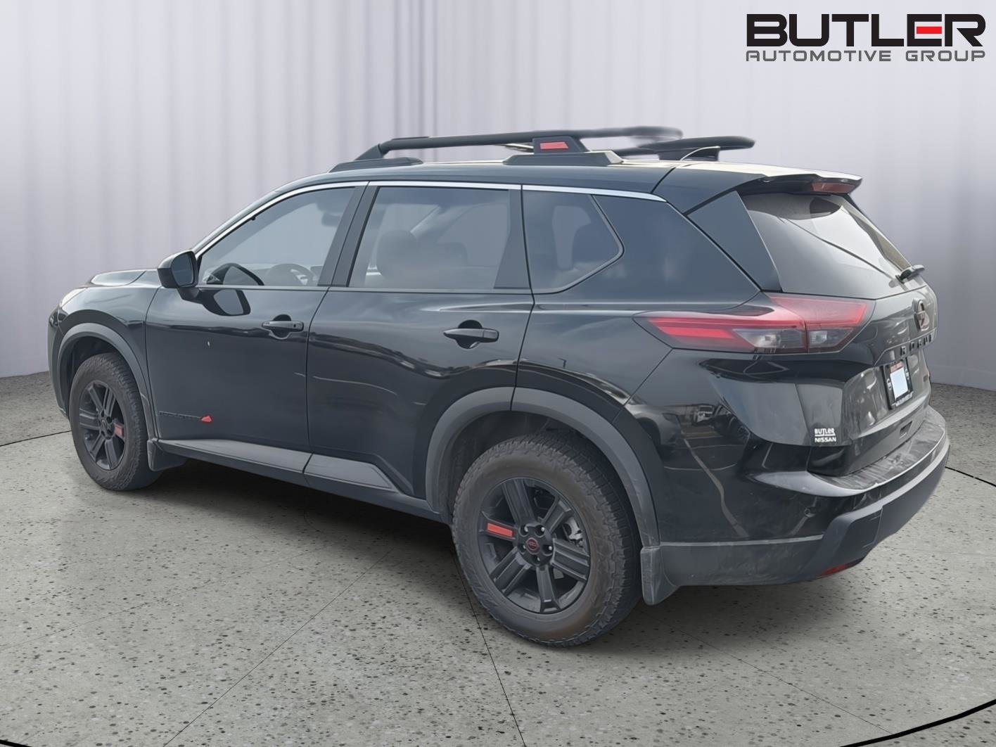 Used 2025 Nissan Rogue SV AWD/4WD image 8