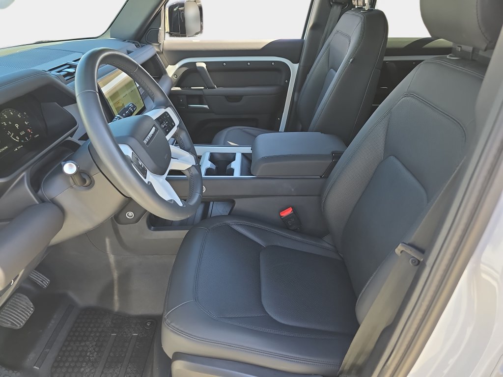 Certified 2025 Land Rover Defender 110 S AWD/4WD image 15