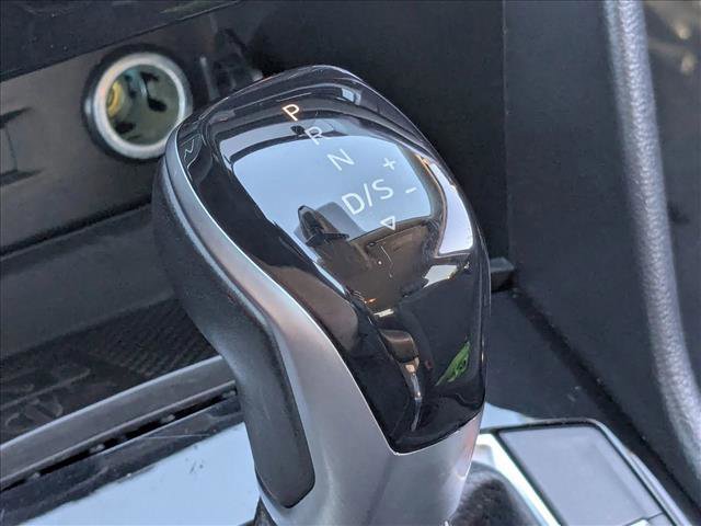 Used 2024 Volkswagen Taos SE image 12