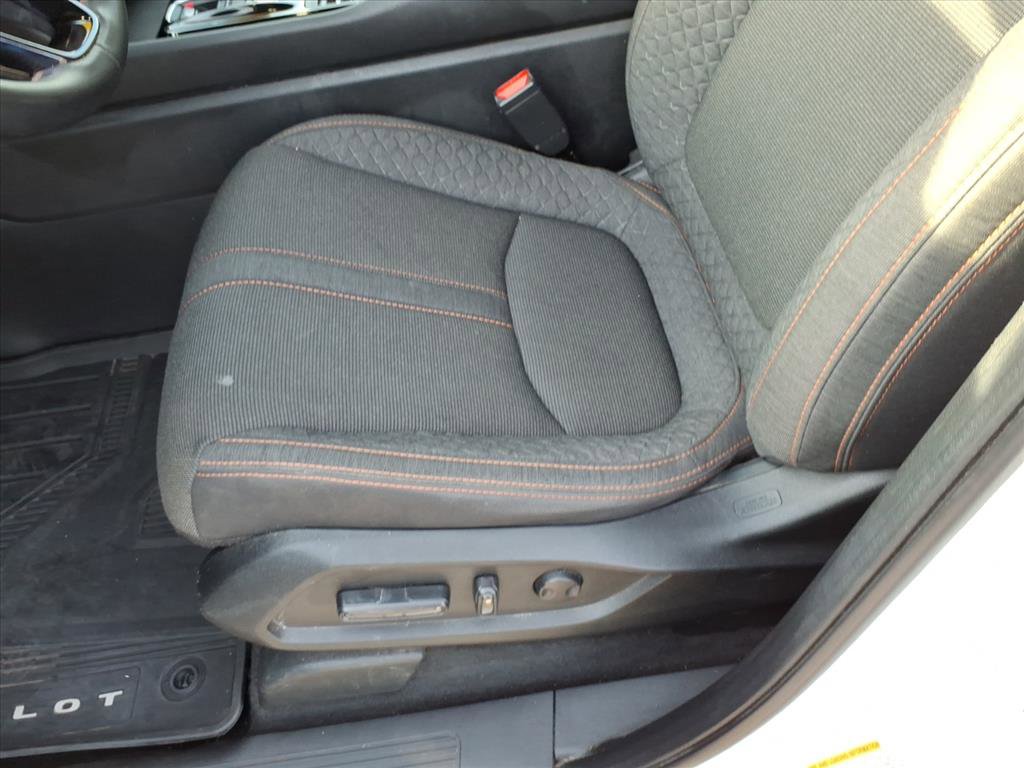 Used 2023 Honda Pilot Sport image 24