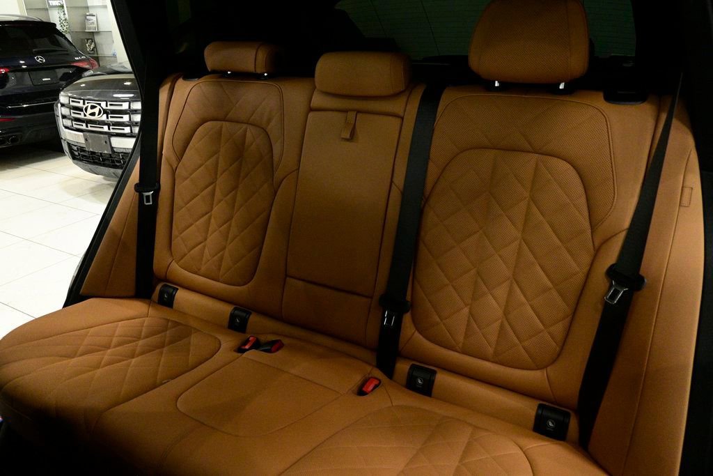 Used 2025 BMW X5 xDrive40i w/ Premium Package image 16