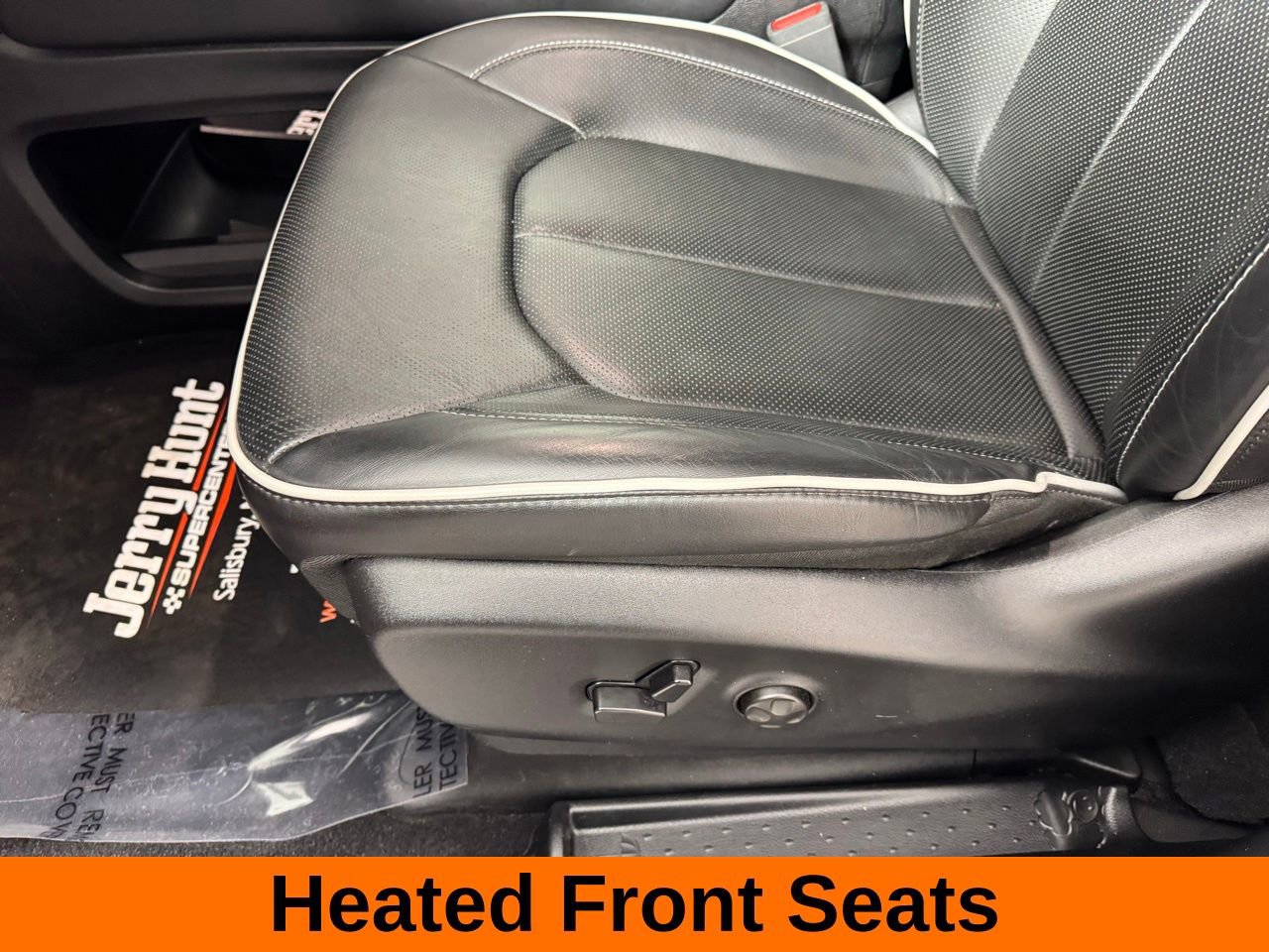 Used 2025 Chrysler Pacifica Limited image 14