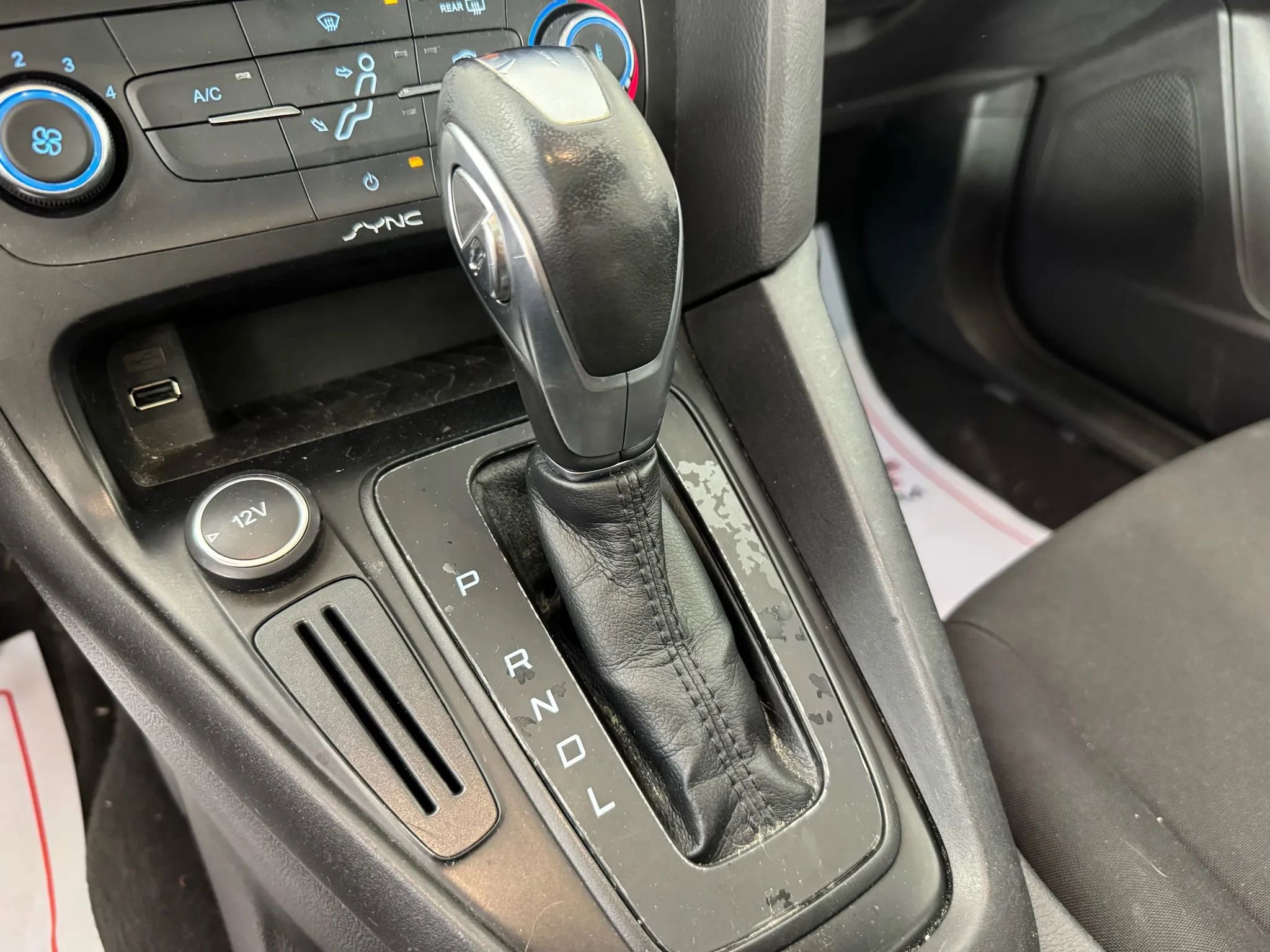 Used 2015 Ford Focus SE image 20