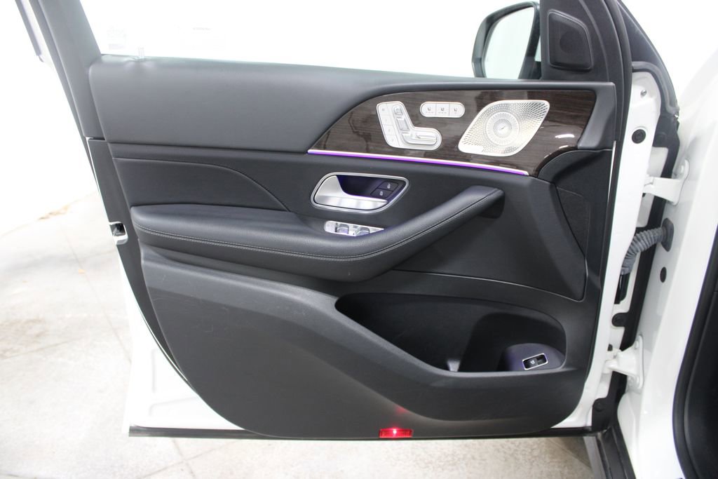 Used 2024 Mercedes-Benz GLS 450 4MATIC image 18
