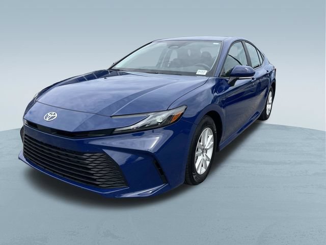Used 2025 Toyota Camry LE w/ Convenience Package FWD image 9