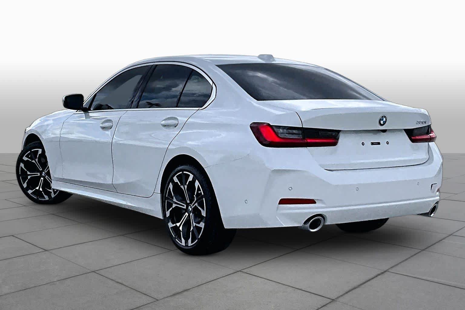 Used 2026 BMW 330i Sedan w/ Convenience Package RWD image 12