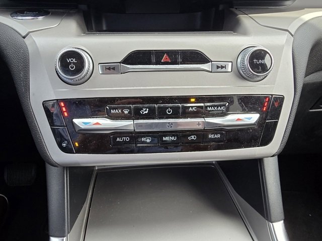 Used 2023 Ford Explorer XLT w/ Equipment Group 202A image 20