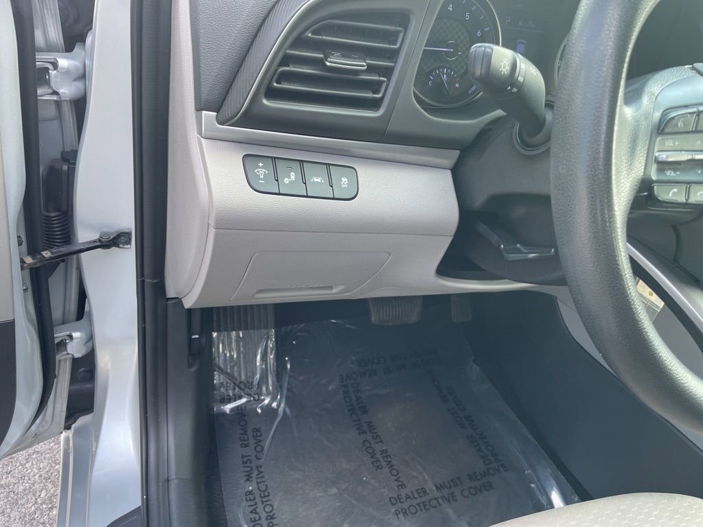 Used 2020 Hyundai Elantra SEL image 9