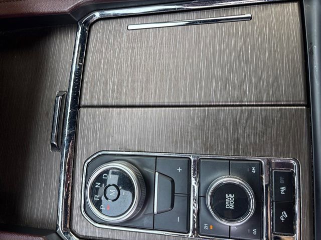 Used 2023 Ford Expedition Limited image 46