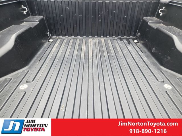 Used 2020 Toyota Tacoma SR5 RWD image 32