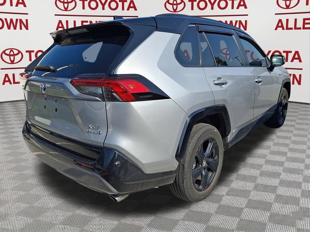 Used 2021 Toyota RAV4 XSE AWD/4WD image 7