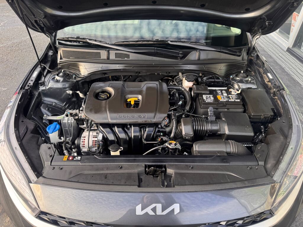 Used 2023 Kia Forte LXS image 11