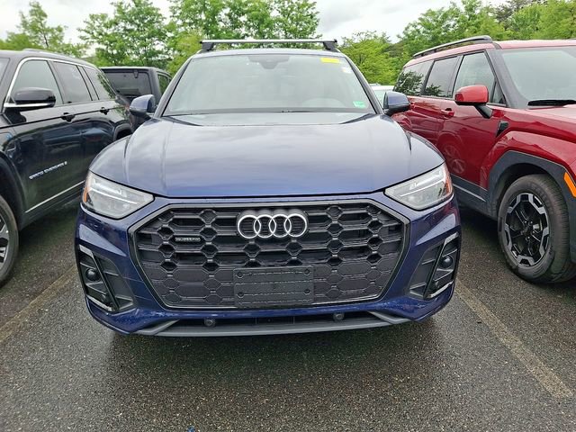 Used 2025 Audi Q5 2.0T Premium w/ Convenience Plus Package AWD/4WD image 3