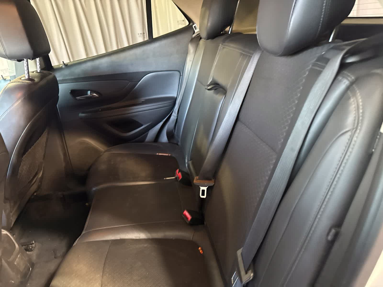 Used 2020 Buick Encore Preferred FWD image 17