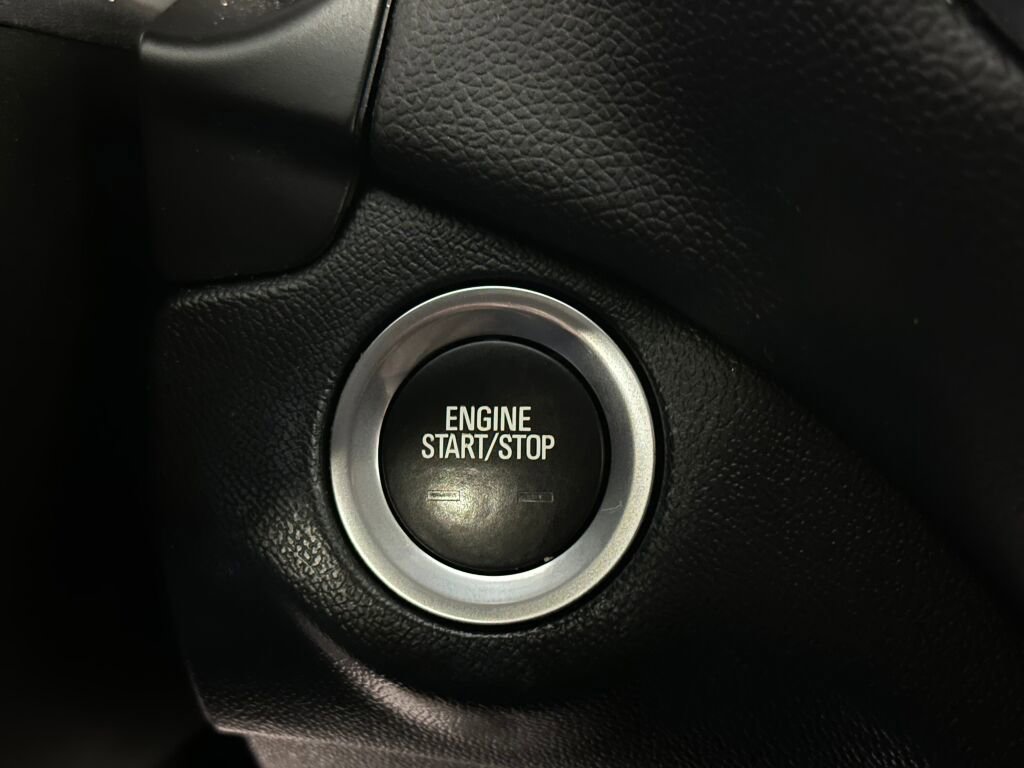 Used 2023 Chevrolet Equinox LT image 18